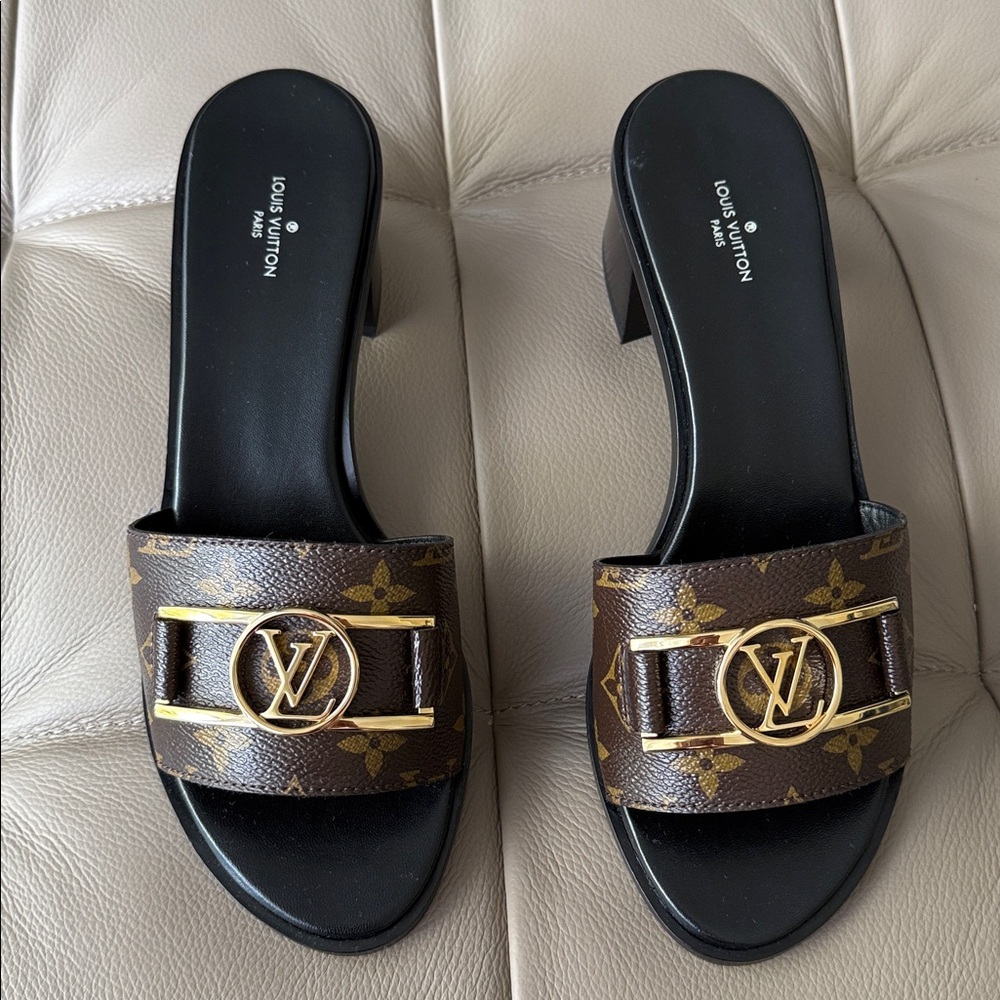 Authentic Louis Vuitton Monogram Black and Brown Slides . NWT. Size 40.